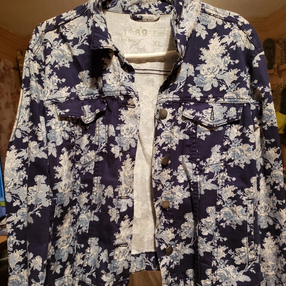 DENIM JACKET